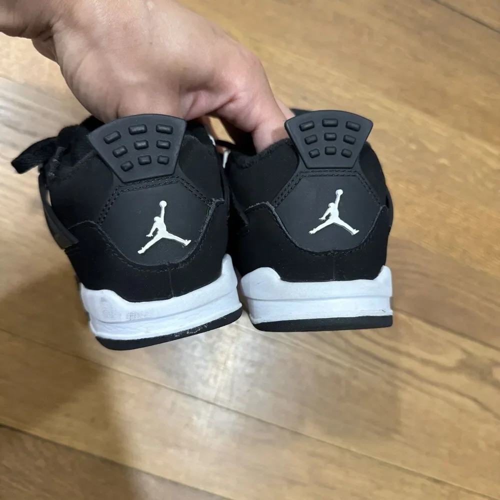 Nike Air Jordan 4 Retro TD White Thunder Size 10C White Black Toddler FV4538-001